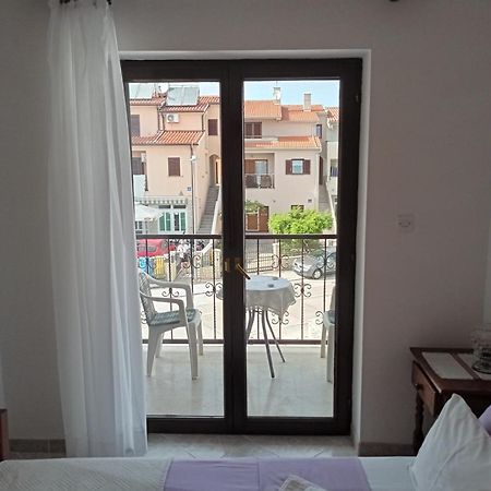 "Sunny" - Studio Apartment Pula Dış mekan fotoğraf