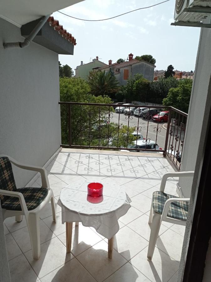 "Sunny" - Studio Apartment Pula Dış mekan fotoğraf