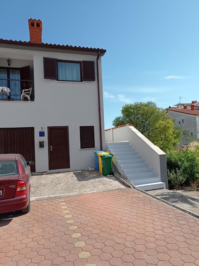 "Sunny" - Studio Apartment Pula Dış mekan fotoğraf
