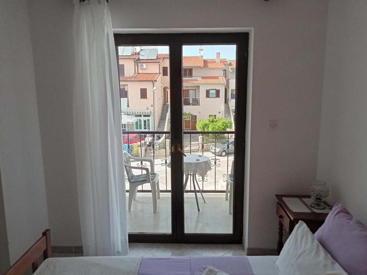 "Sunny" - Studio Apartment Pula Dış mekan fotoğraf